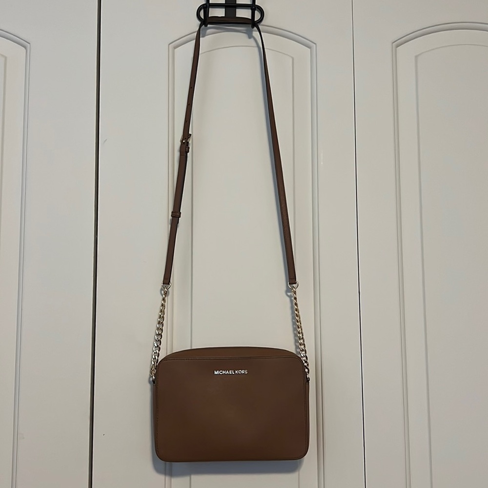 Light brown leather Michael Kors Crossbody